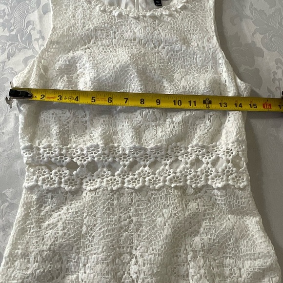 TopShop white sleeveless eyelet Lace Sleeveless short dress Women Size 4 - Picture 5 of 9
